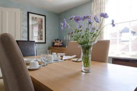 Number 5 Bed & Breakfast Rye Bagian luar foto